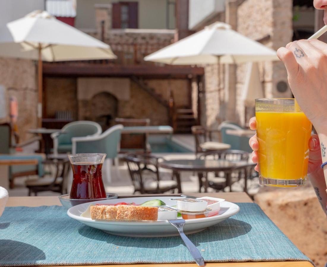 Atelya Art Hotel Анталия Екстериор снимка