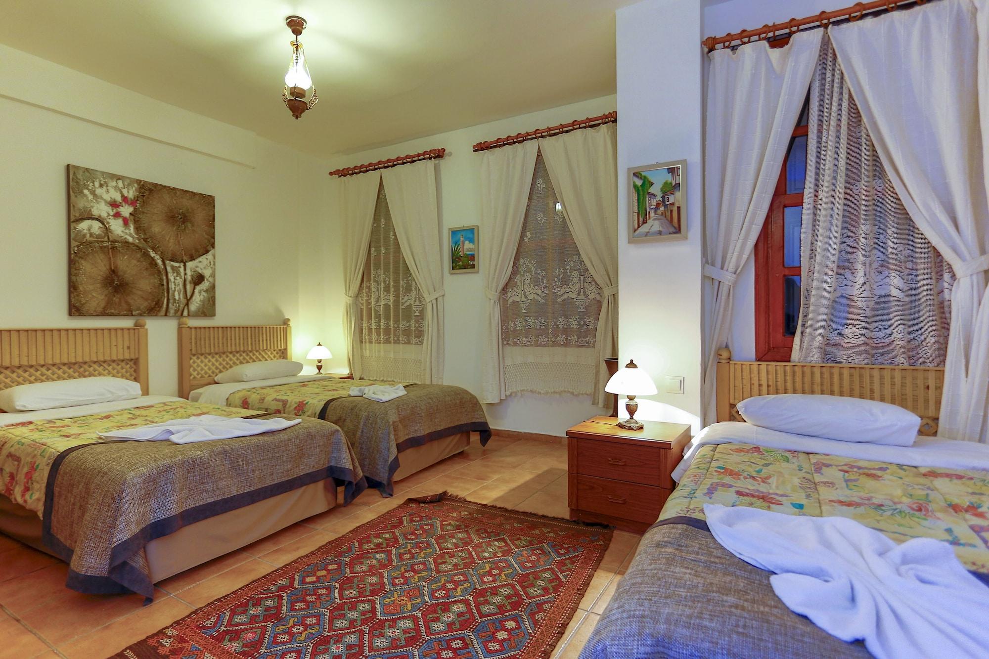 Atelya Art Hotel Анталия Екстериор снимка